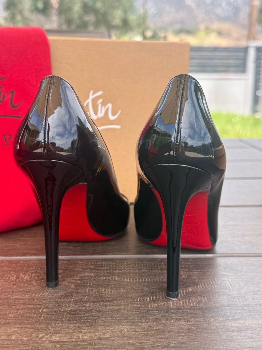 Christian Louboutin Pigalle 100 Black Patent Leather Pumps – Size 35.5